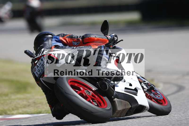 /Archiv-2025/42 07.08.2025 Peter Studer Girls Day ADR/Gruppe orange/backside